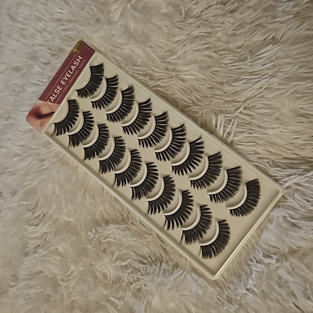 False Eyelashes Set - Picture 2 of 4